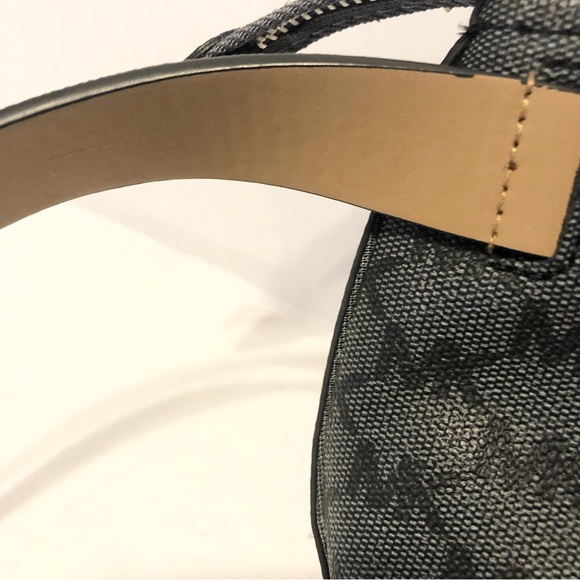 Michael Kors Belt Bag - (NWT) size S/M - Picture 7 of 9